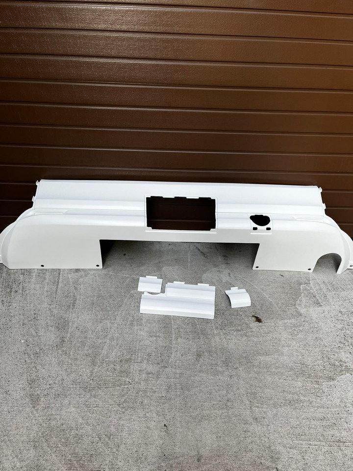 Zderzak tylny środkowy MAN LION'S COACH euro 6 MAN Lions Coach euro 6 - Бампер в категорії Автобуси: фото 1 Zderzak tylny środkowy MAN LION'S COACH euro 6 MAN Lions Coach euro 6 - Бампер в категорії Автобуси: фото 1