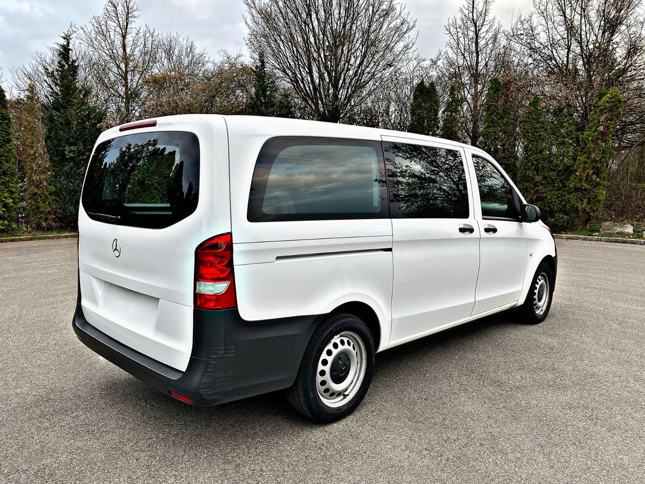 Mercedes-Benz Vito Tourer 114 CDI|Pro|Allrad|lang|8-Sitze|19% - Пасажирський фургон: фото 3 Mercedes-Benz Vito Tourer 114 CDI|Pro|Allrad|lang|8-Sitze|19% - Пасажирський фургон: фото 3