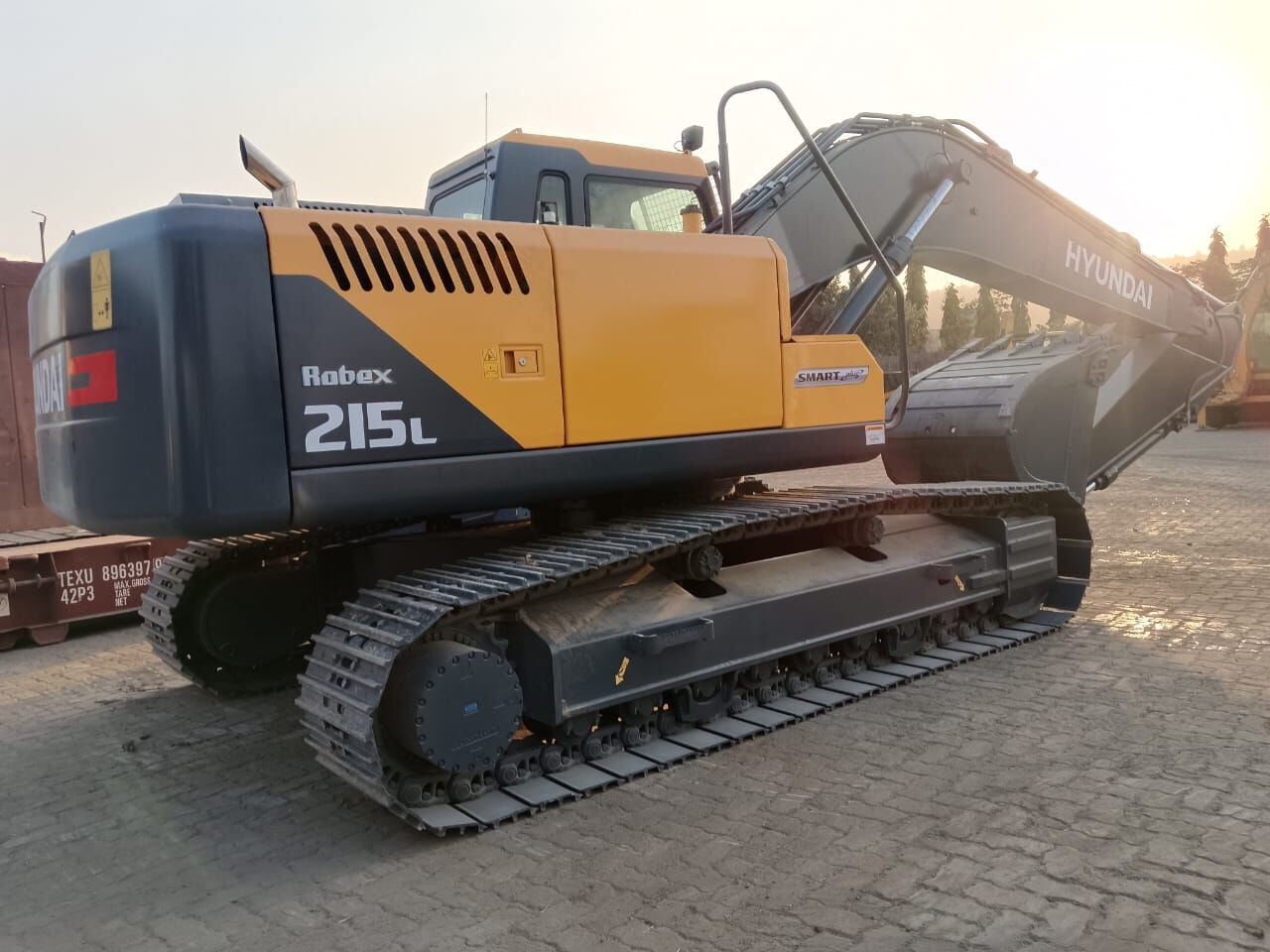 New Hyundai R215L tracked excavator - Гусеничний екскаватор: фото 1 New Hyundai R215L tracked excavator - Гусеничний екскаватор: фото 1