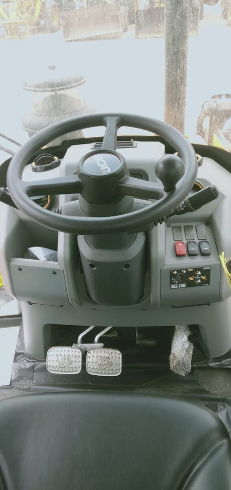 New JCB 3CX backhoe loader - Екскаватор-навантажувач: фото 4 New JCB 3CX backhoe loader - Екскаватор-навантажувач: фото 4