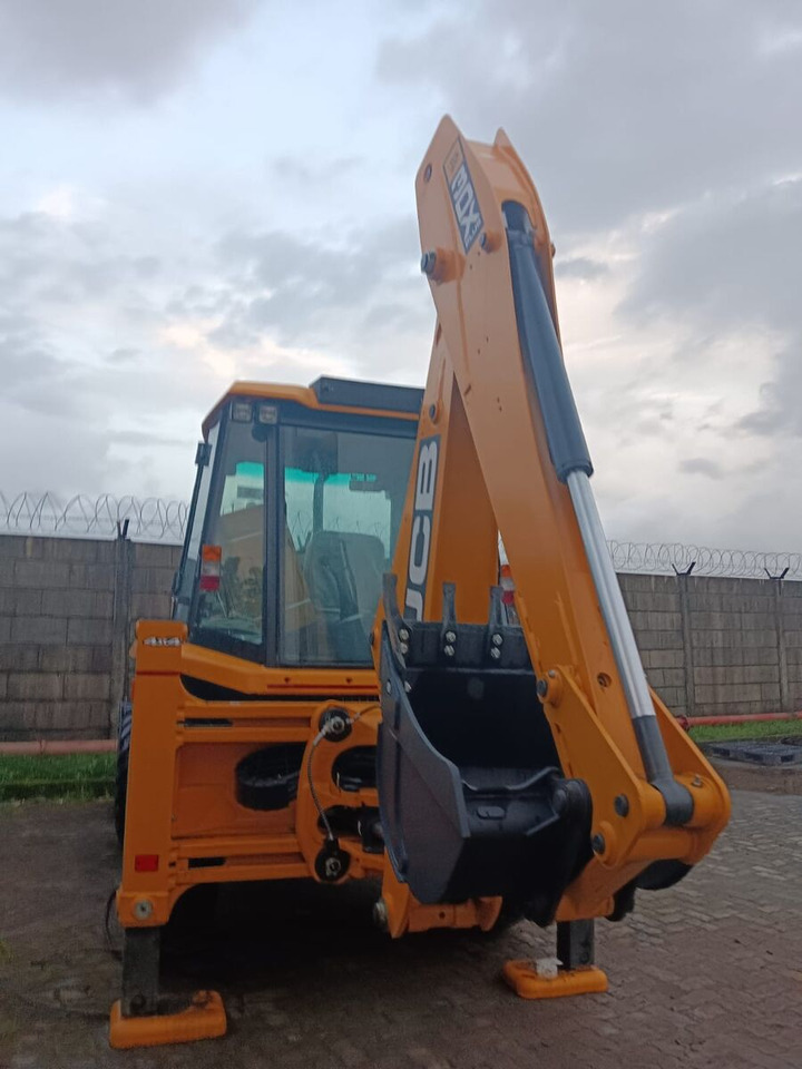 New JCB 3DX backhoe loader - Екскаватор-навантажувач: фото 3 New JCB 3DX backhoe loader - Екскаватор-навантажувач: фото 3