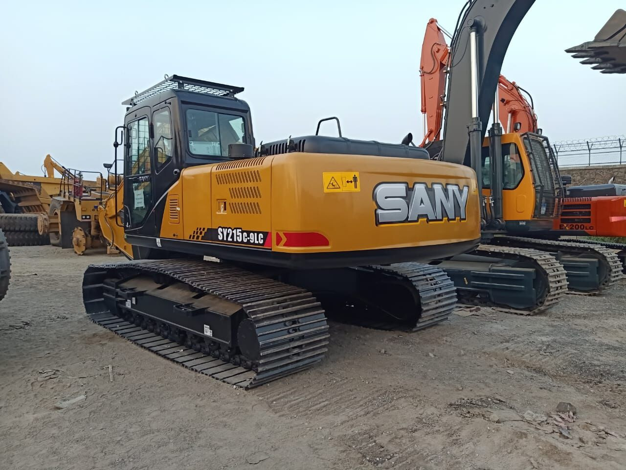 New Sany SY 215 MITSUBISHI ENGINE tracked excavator - Гусеничний екскаватор: фото 1 New Sany SY 215 MITSUBISHI ENGINE tracked excavator - Гусеничний екскаватор: фото 1