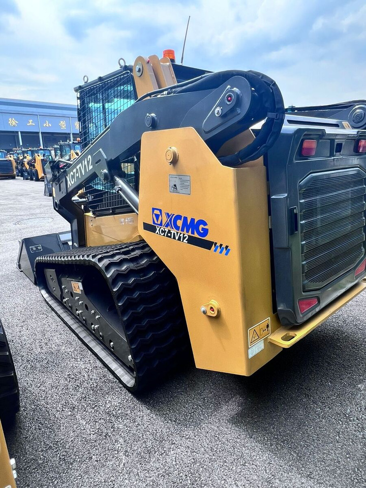 New XCMG XC7-SR08 compact track loader - Гусеничний міні-навантажувач: фото 1 New XCMG XC7-SR08 compact track loader - Гусеничний міні-навантажувач: фото 1