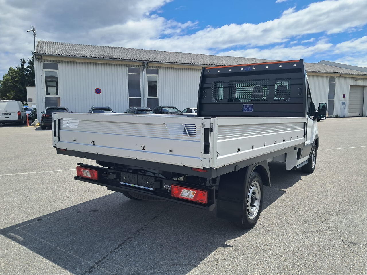 FORD TR Pritsche L2 | EZ 2018 | Euro 6 | Schaltgetr. - Легка бортова вантажівка: фото 5 FORD TR Pritsche L2 | EZ 2018 | Euro 6 | Schaltgetr. - Легка бортова вантажівка: фото 5