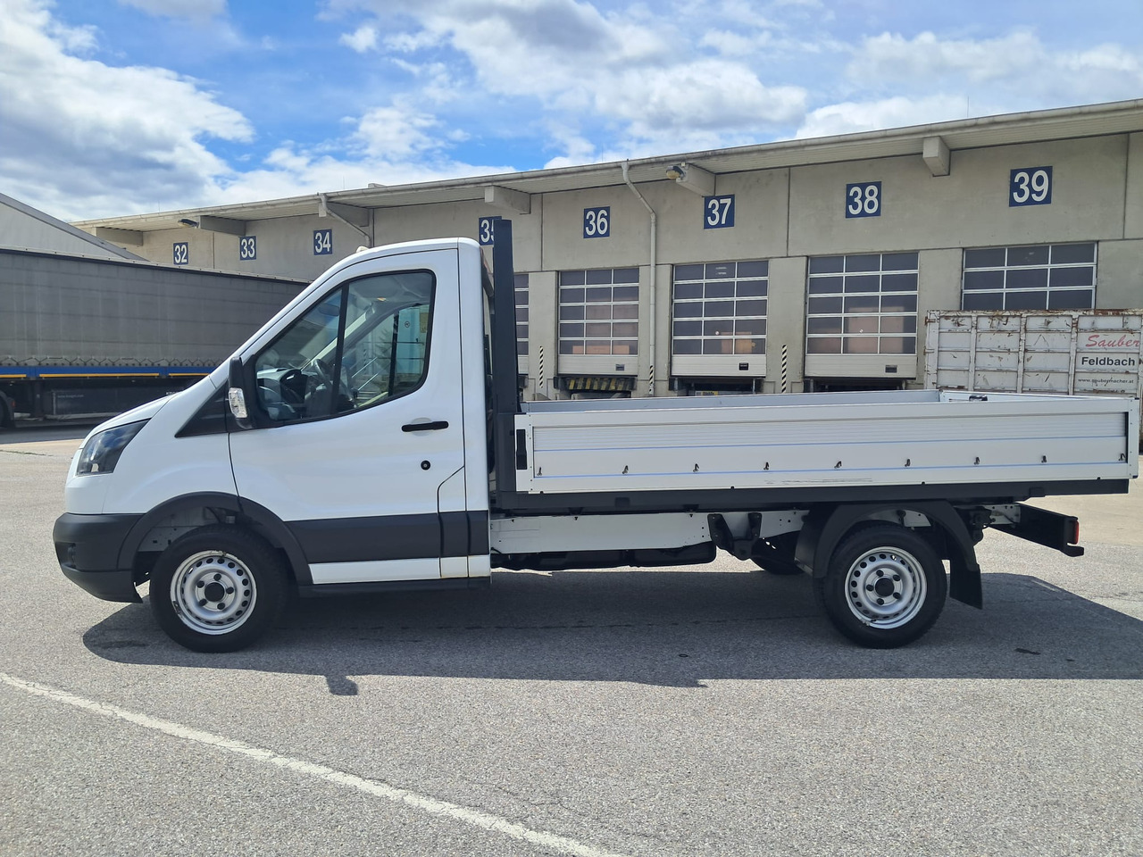 FORD TR Pritsche L2 | EZ 2018 | Euro 6 | Schaltgetr. - Легка бортова вантажівка: фото 4 FORD TR Pritsche L2 | EZ 2018 | Euro 6 | Schaltgetr. - Легка бортова вантажівка: фото 4