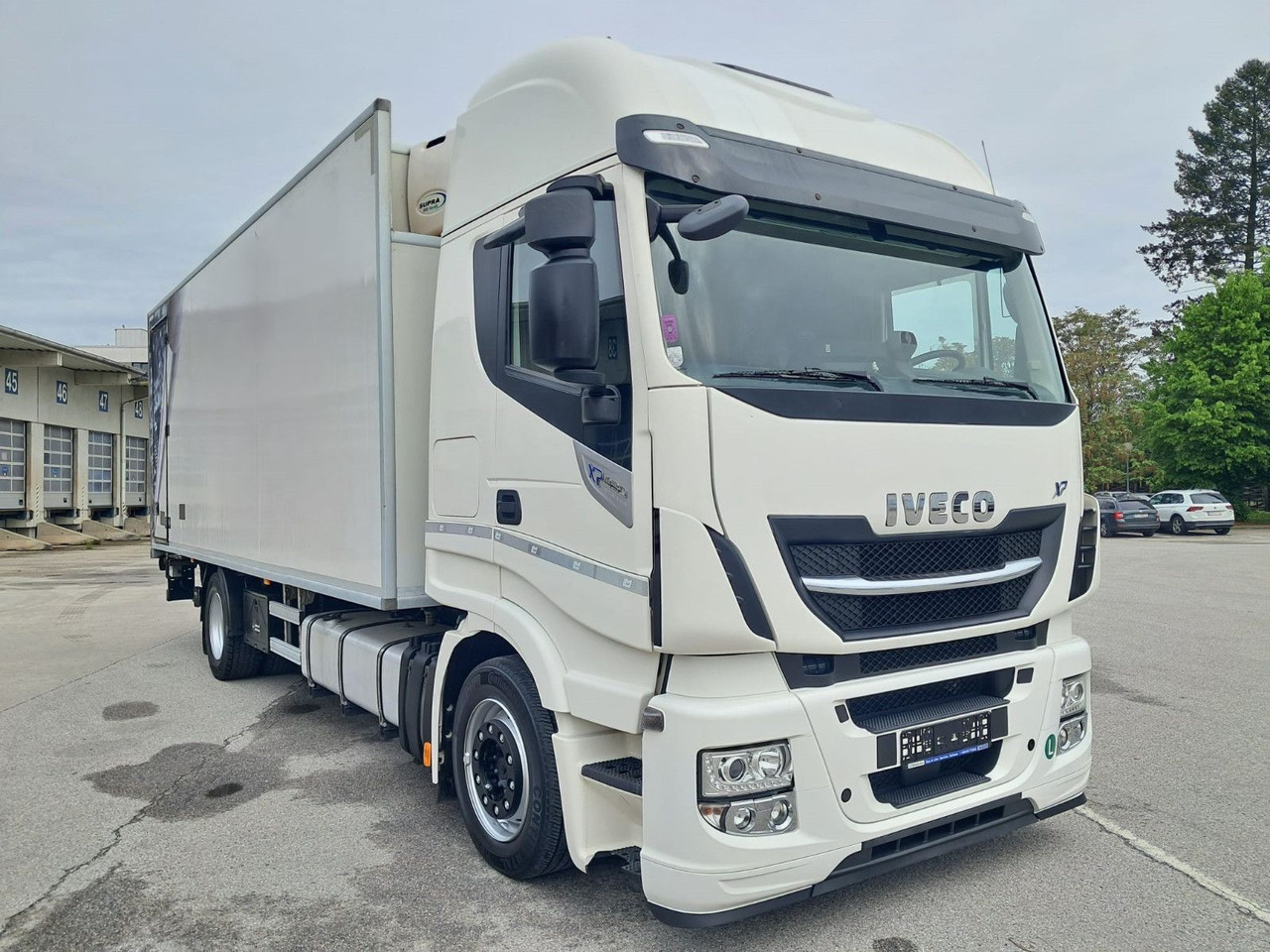 Iveco Stralis 460 Kühlkoffer | LBW | Klima | Retar - Рефрижератор вантажівка: фото 2 Iveco Stralis 460 Kühlkoffer | LBW | Klima | Retar - Рефрижератор вантажівка: фото 2