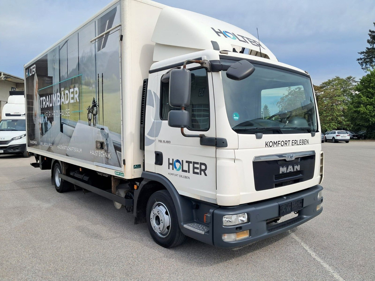 MAN TGL 8.180 Koffer mit LBW | Klima | Diff. | Tempo - Вантажівка з закритим кузовом: фото 2 MAN TGL 8.180 Koffer mit LBW | Klima | Diff. | Tempo - Вантажівка з закритим кузовом: фото 2