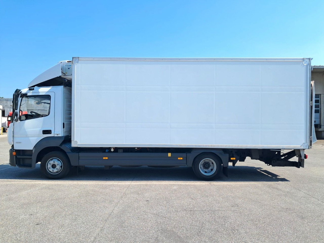Mercedes-Benz Atego 1221 Kühlkoff LBW | Klima | Tempom | Difff - Рефрижератор вантажівка: фото 4 Mercedes-Benz Atego 1221 Kühlkoff LBW | Klima | Tempom | Difff - Рефрижератор вантажівка: фото 4
