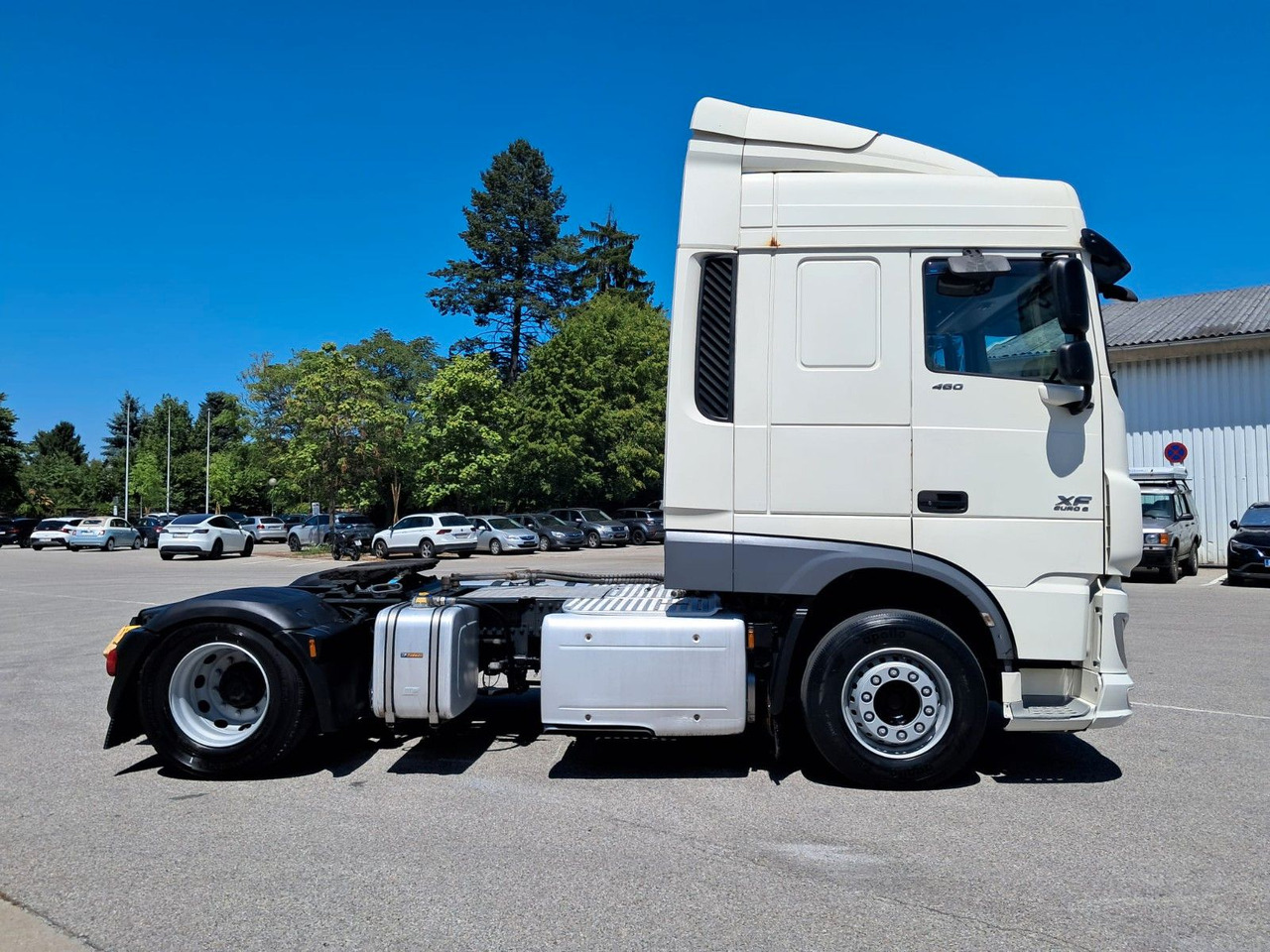 DAF XF 18.460 Schubboden | Klima | Retarder | Differ - Тягач: фото 3 DAF XF 18.460 Schubboden | Klima | Retarder | Differ - Тягач: фото 3