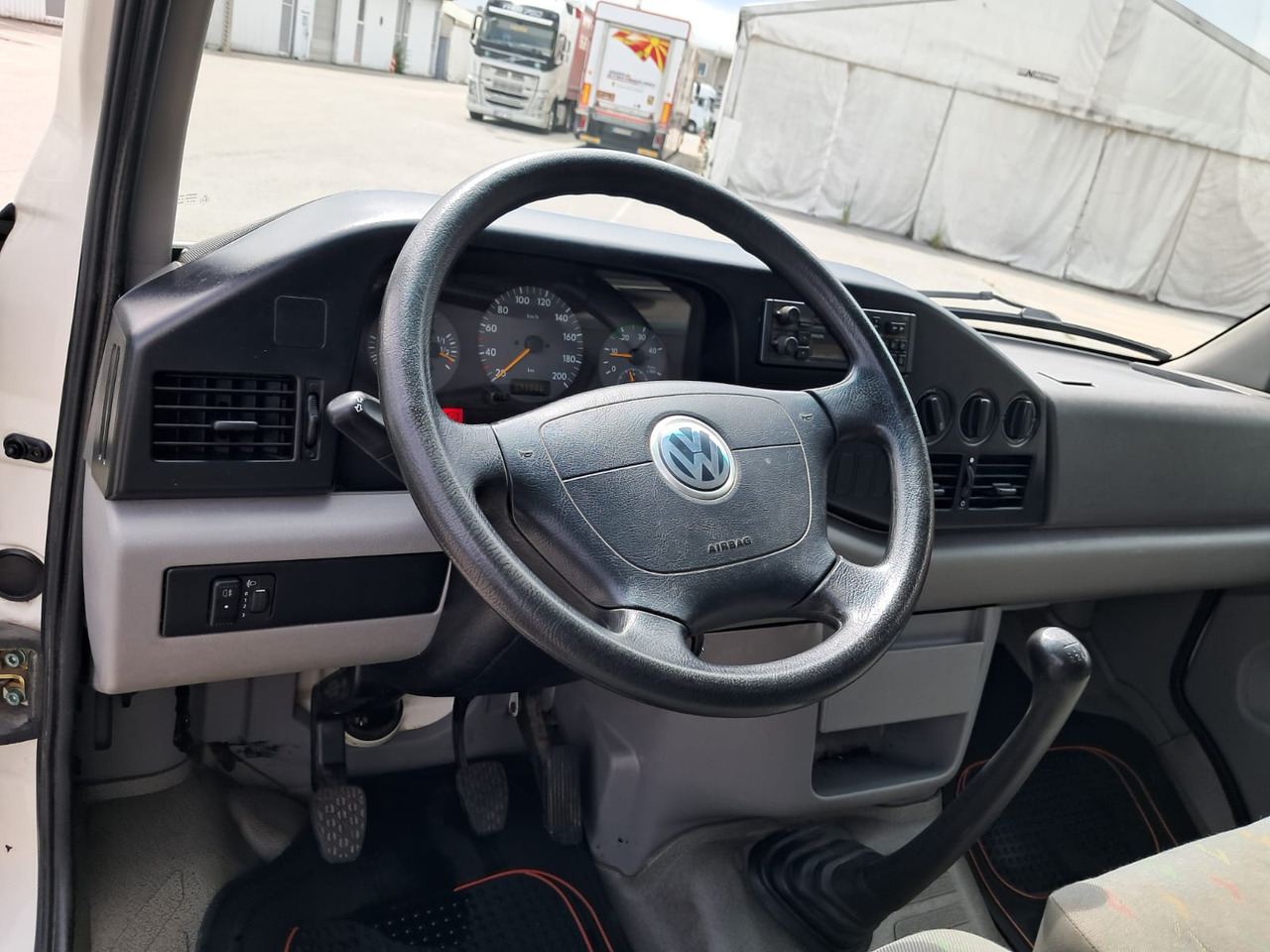 Фургон з закритим кузовом VOLKSWAGEN LT 46-35 2.5 TDI: фото 17