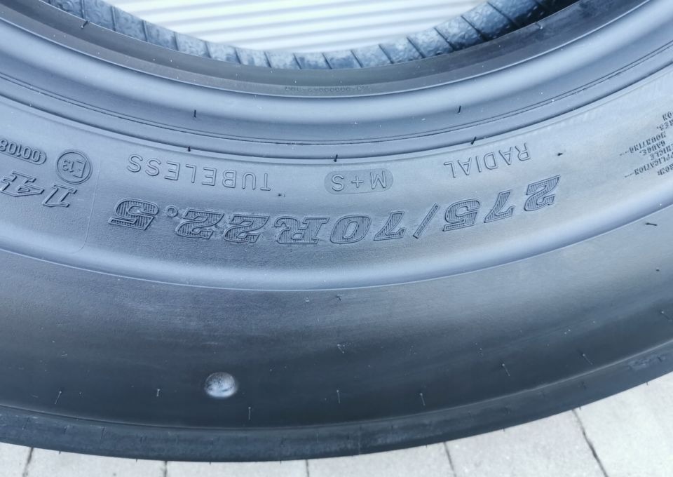 275/70 R22. 5 DUNLOP City SP 372 M+S NOWY - Шина в категорії Легкові автомобілі: фото 4 275/70 R22. 5 DUNLOP City SP 372 M+S NOWY - Шина в категорії Легкові автомобілі: фото 4