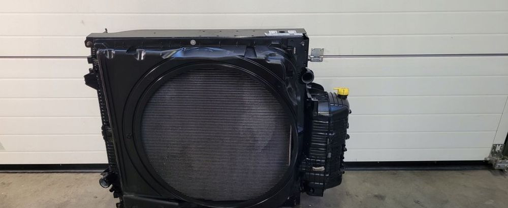 CHLODNICE MAN TGX E6 SZCZELNE ORYGINAŁ 90cm. - Радіатор в категорії Вантажівки: фото 1 CHLODNICE MAN TGX E6 SZCZELNE ORYGINAŁ 90cm. - Радіатор в категорії Вантажівки: фото 1