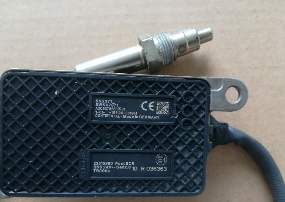 CZUJNIK NOX VOLVO 22315990 - Давач в категорії Вантажівки: фото 1 CZUJNIK NOX VOLVO 22315990 - Давач в категорії Вантажівки: фото 1