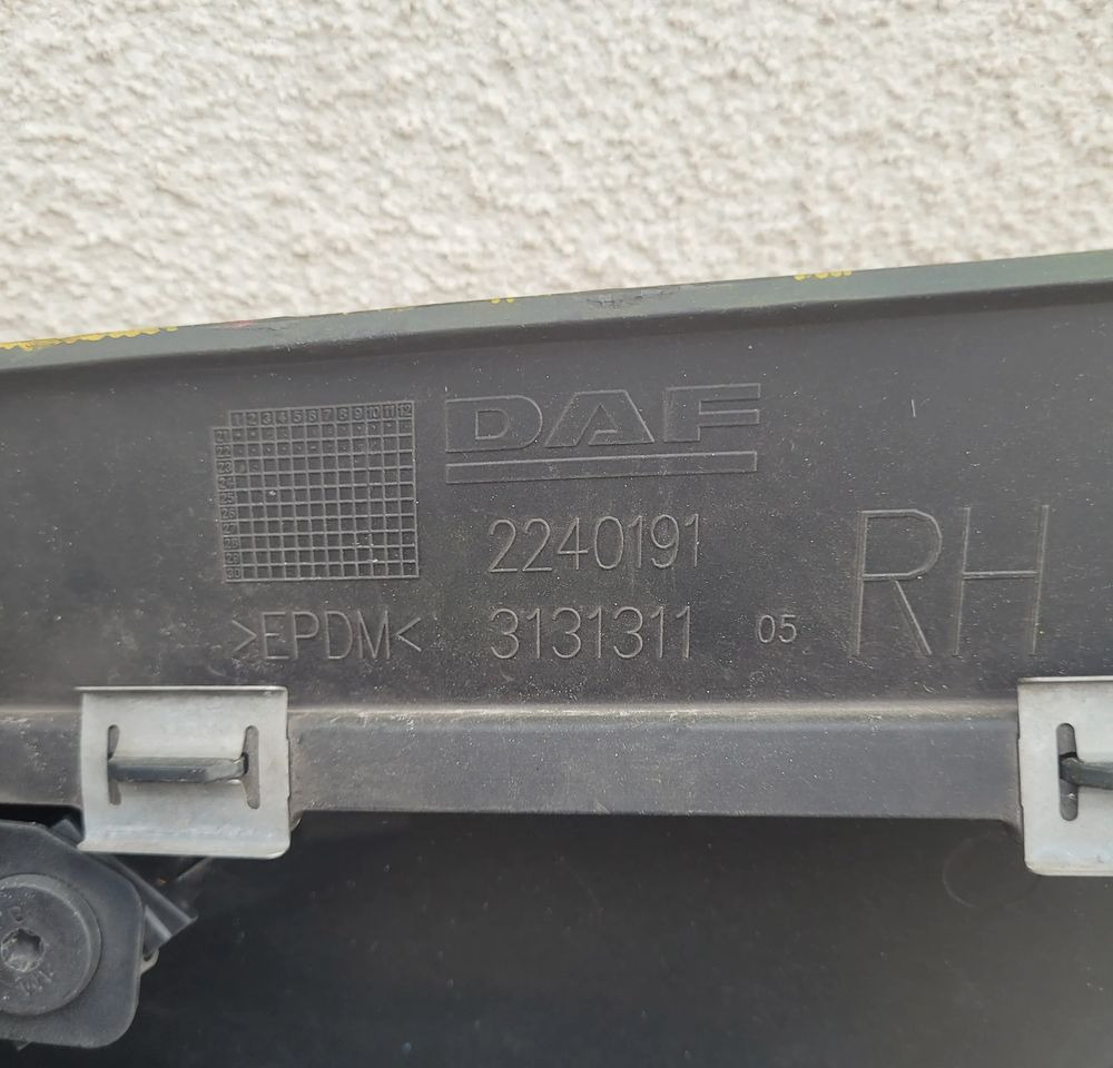 GRILL DAF XG ORYGINAŁ USZKODZONA 2311439 CHWALIM116 - Решітка радіатора в категорії Вантажівки: фото 5 GRILL DAF XG ORYGINAŁ USZKODZONA 2311439 CHWALIM116 - Решітка радіатора в категорії Вантажівки: фото 5