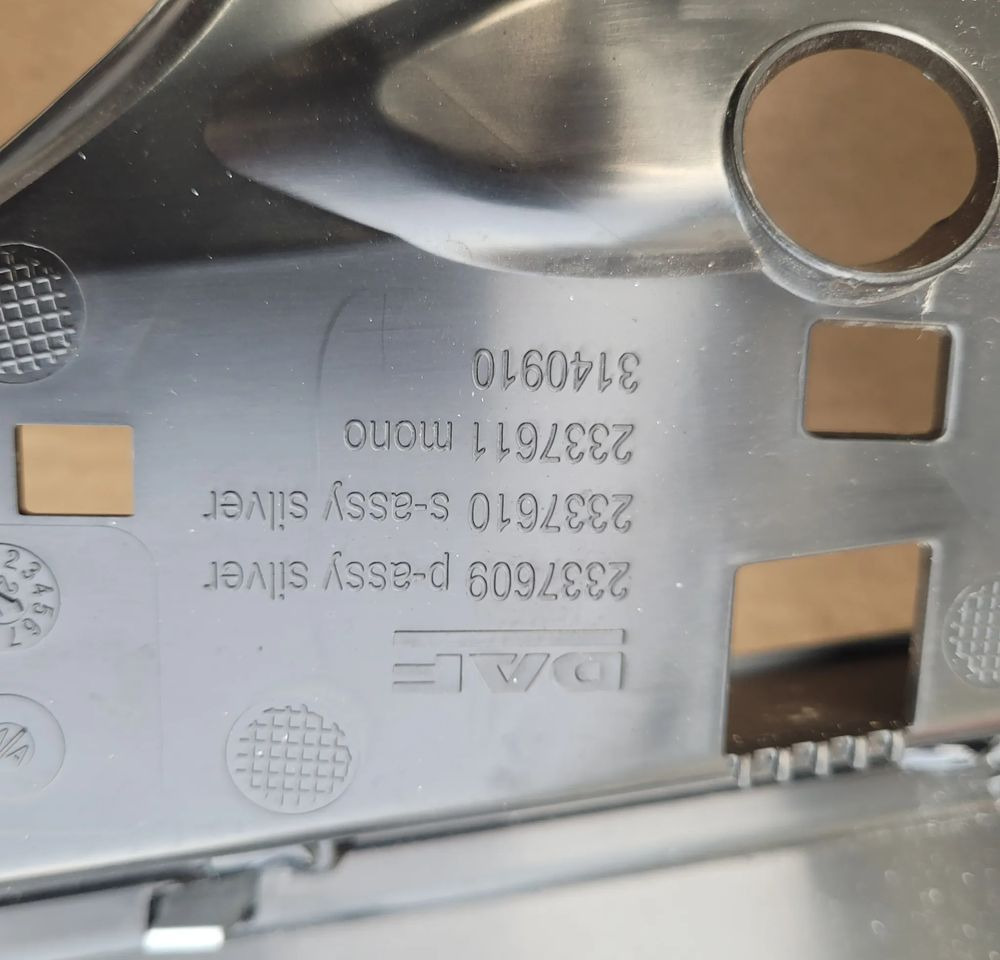 GRILL DAF XG XF NOWY MODEL ORYGINAŁ NOWY 2337609 - Решітка радіатора в категорії Вантажівки: фото 5 GRILL DAF XG XF NOWY MODEL ORYGINAŁ NOWY 2337609 - Решітка радіатора в категорії Вантажівки: фото 5