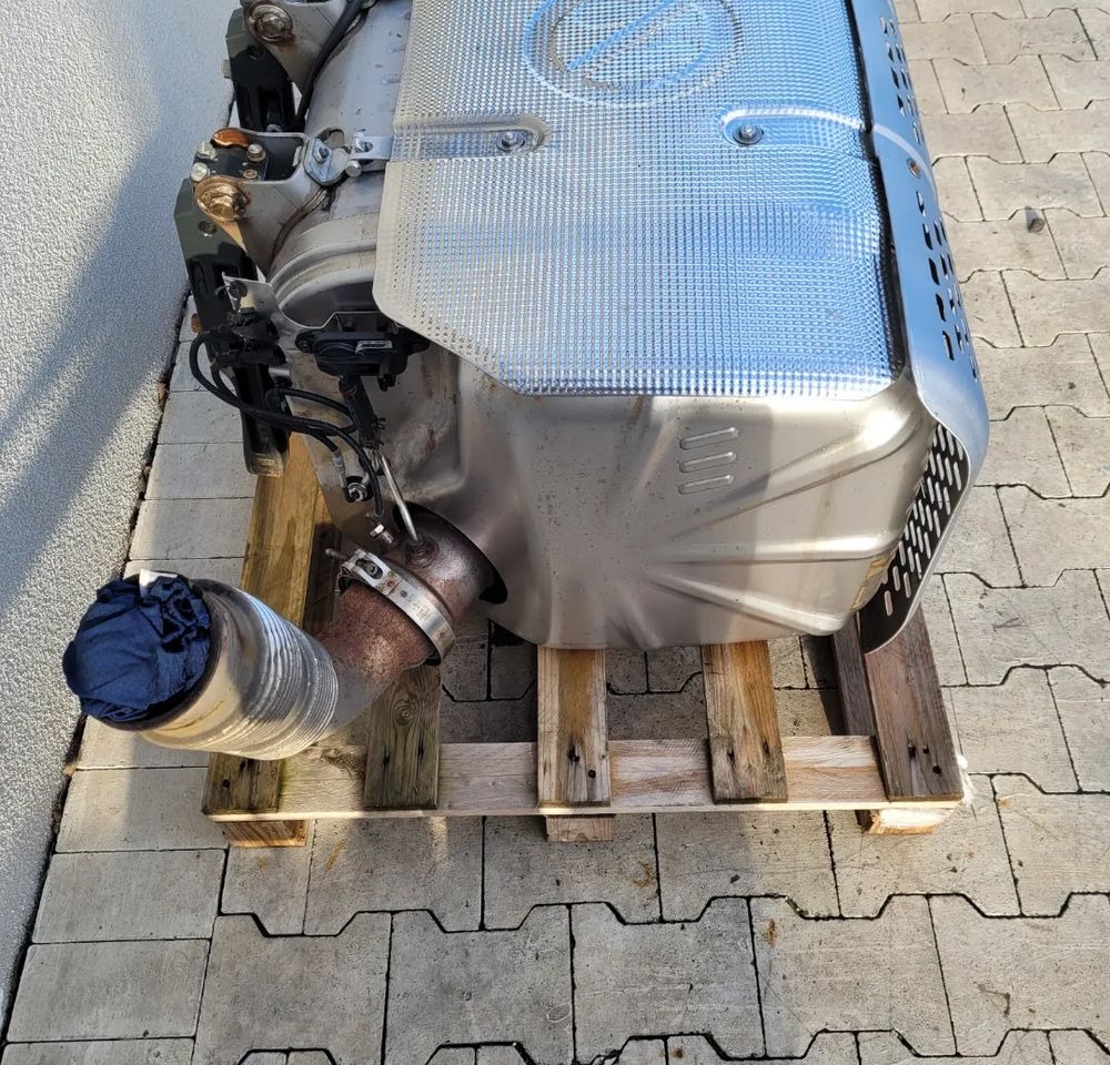 KATALIZATOR IVECO EUROCARGO E6 ORYGINAŁ - Вихлопна система: фото 3 KATALIZATOR IVECO EUROCARGO E6 ORYGINAŁ - Вихлопна система: фото 3