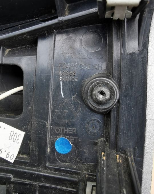 KIERUNKOWSKAZ VOLVO FM 82462033 RH. E6. - Поворотник в категорії Вантажівки: фото 3 KIERUNKOWSKAZ VOLVO FM 82462033 RH. E6. - Поворотник в категорії Вантажівки: фото 3