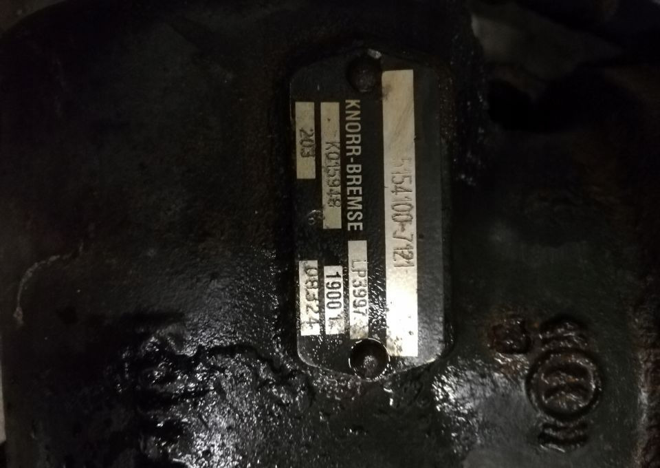 Kompresor powietrza MAN TGX TGS TGA E4 440KM - Пневмокомпресор в категорії Вантажівки: фото 2 Kompresor powietrza MAN TGX TGS TGA E4 440KM - Пневмокомпресор в категорії Вантажівки: фото 2