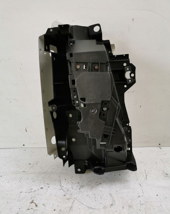 LAMPA GARNEK OKULAR VOLVO FH 13 - Передня фара в категорії Вантажівки: фото 2 LAMPA GARNEK OKULAR VOLVO FH 13 - Передня фара в категорії Вантажівки: фото 2