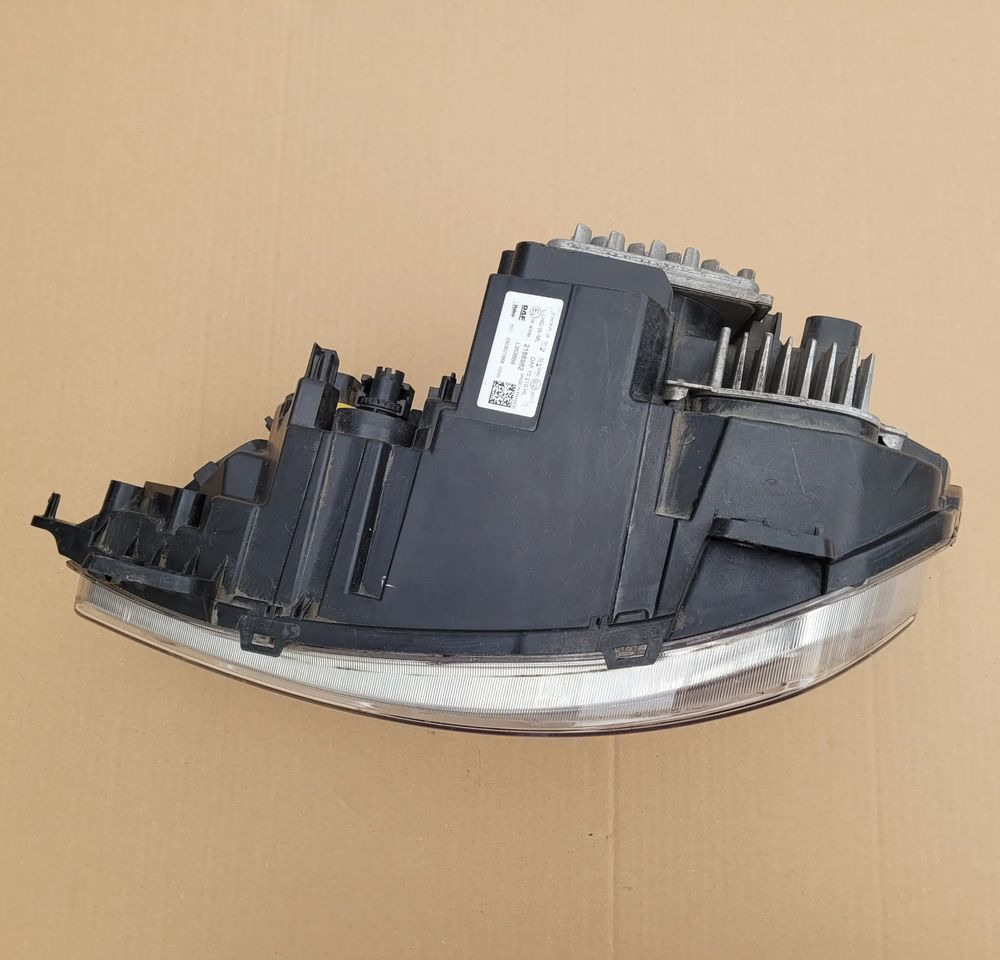 LAMPA LED DAF XG XD LEWA ORYGINAŁ 2188982 CHWALIM116 - Світло/ Освітлення в категорії Вантажівки: фото 2 LAMPA LED DAF XG XD LEWA ORYGINAŁ 2188982 CHWALIM116 - Світло/ Освітлення в категорії Вантажівки: фото 2