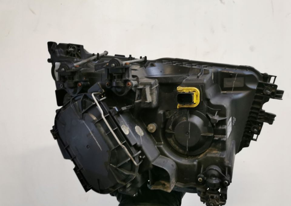 LAMPA MERCEDES ACTROS ANTOS XENON mp4 A9608202639 - Передня фара в категорії Вантажівки: фото 2 LAMPA MERCEDES ACTROS ANTOS XENON mp4 A9608202639 - Передня фара в категорії Вантажівки: фото 2