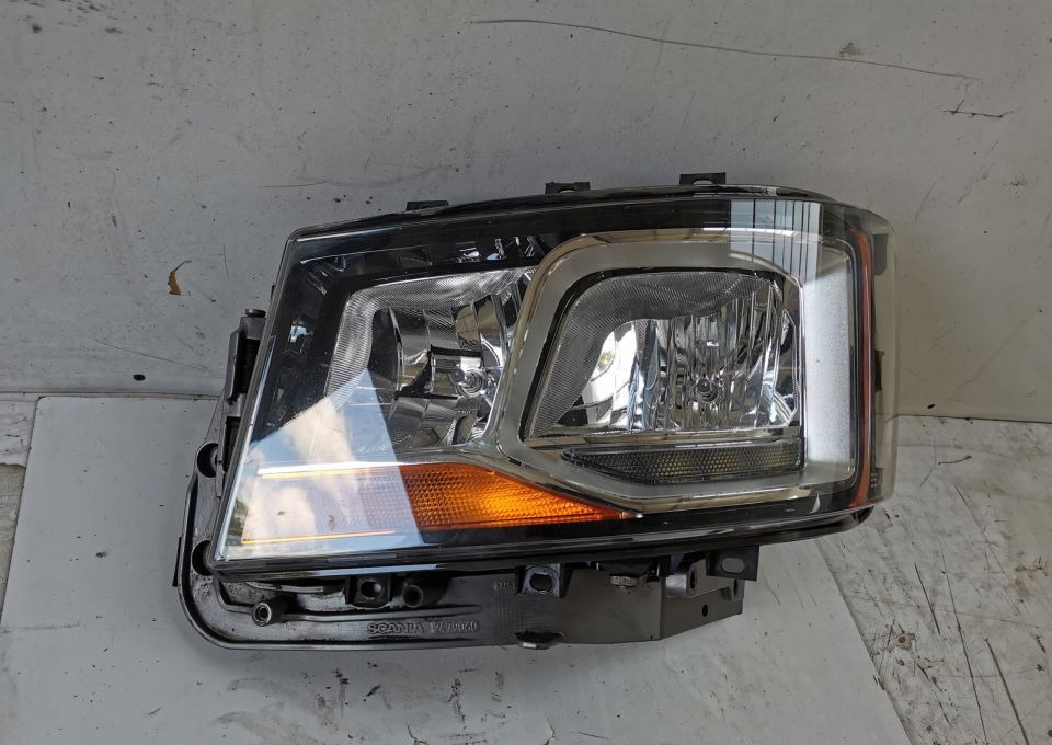 LAMPA MOCOWANIE H7 SCANIA S R NGT LH. ORYGINAŁ - Передня фара в категорії Вантажівки: фото 1 LAMPA MOCOWANIE H7 SCANIA S R NGT LH. ORYGINAŁ - Передня фара в категорії Вантажівки: фото 1