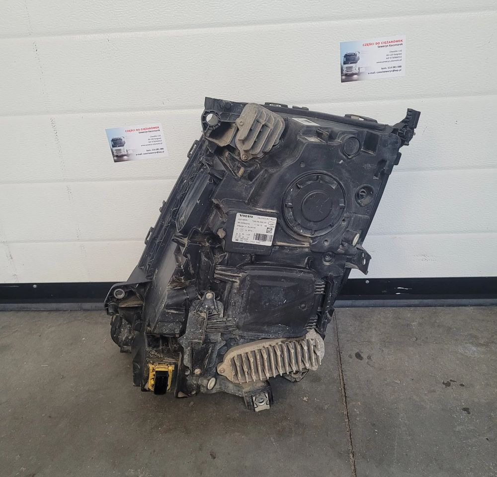 LAMPA VOLVO FMX RH ORYGINAŁ 22239057 CHWALIM116 - Світло/ Освітлення в категорії Вантажівки: фото 4 LAMPA VOLVO FMX RH ORYGINAŁ 22239057 CHWALIM116 - Світло/ Освітлення в категорії Вантажівки: фото 4