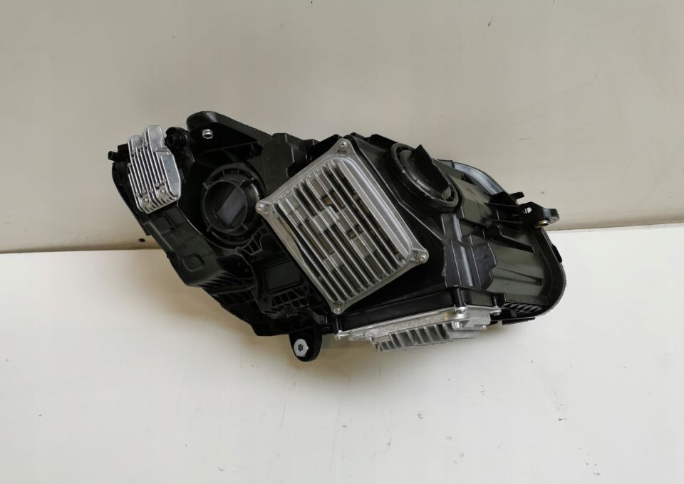 Lampa Mercedes c klasa - Світло/ Освітлення в категорії Вантажівки: фото 2 Lampa Mercedes c klasa - Світло/ Освітлення в категорії Вантажівки: фото 2