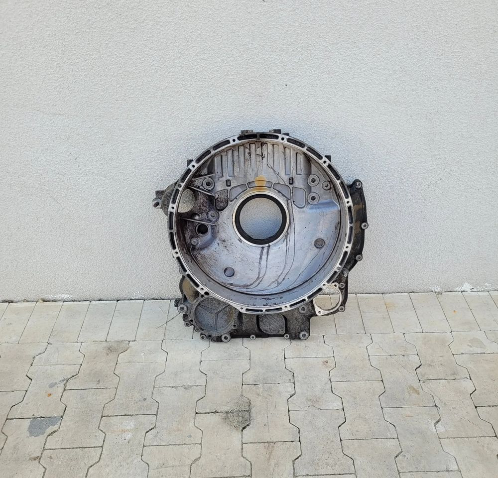OBUDOWA SPRZEGLA ACTROS MP4 A4710157202 - Двигун в категорії Вантажівки: фото 1 OBUDOWA SPRZEGLA ACTROS MP4 A4710157202 - Двигун в категорії Вантажівки: фото 1