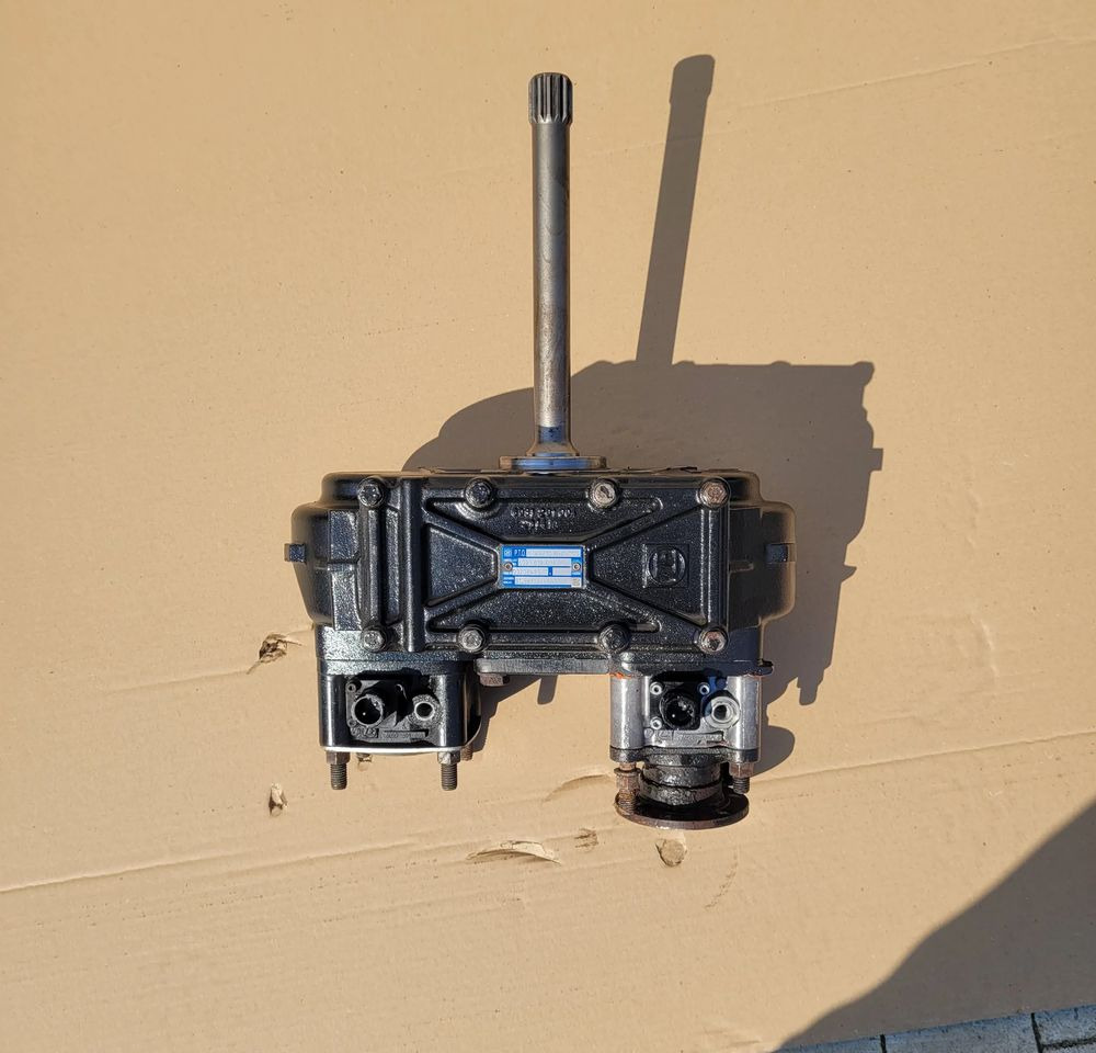 PRZYSTAWKA PTO N AS/10 B+C-IT3 81.38100-6863 - Трансмісія: фото 1 PRZYSTAWKA PTO N AS/10 B+C-IT3 81.38100-6863 - Трансмісія: фото 1