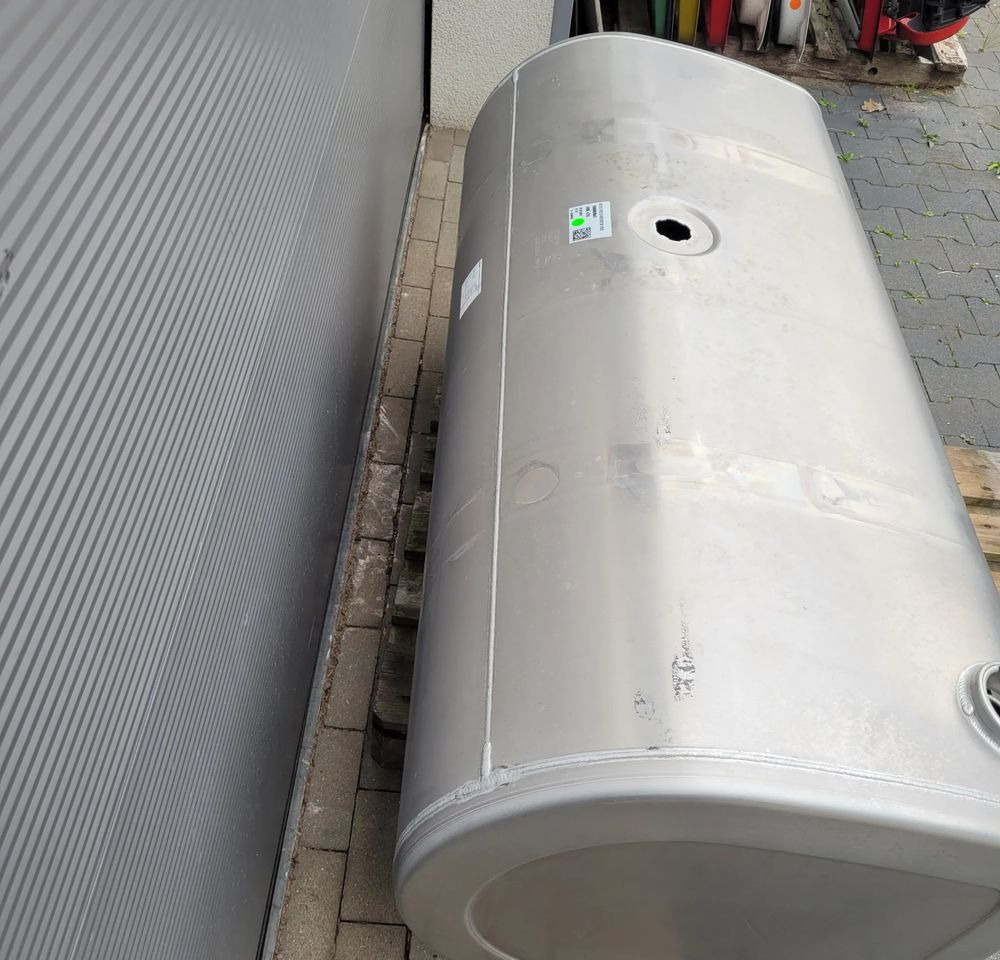 ZBIORNIK PALIWA VOLVO FH4 FH5 GAMA 150X55X68 CM 475L 22038784 CHWALIM116 - Паливний бак в категорії Вантажівки: фото 5 ZBIORNIK PALIWA VOLVO FH4 FH5 GAMA 150X55X68 CM 475L 22038784 CHWALIM116 - Паливний бак в категорії Вантажівки: фото 5