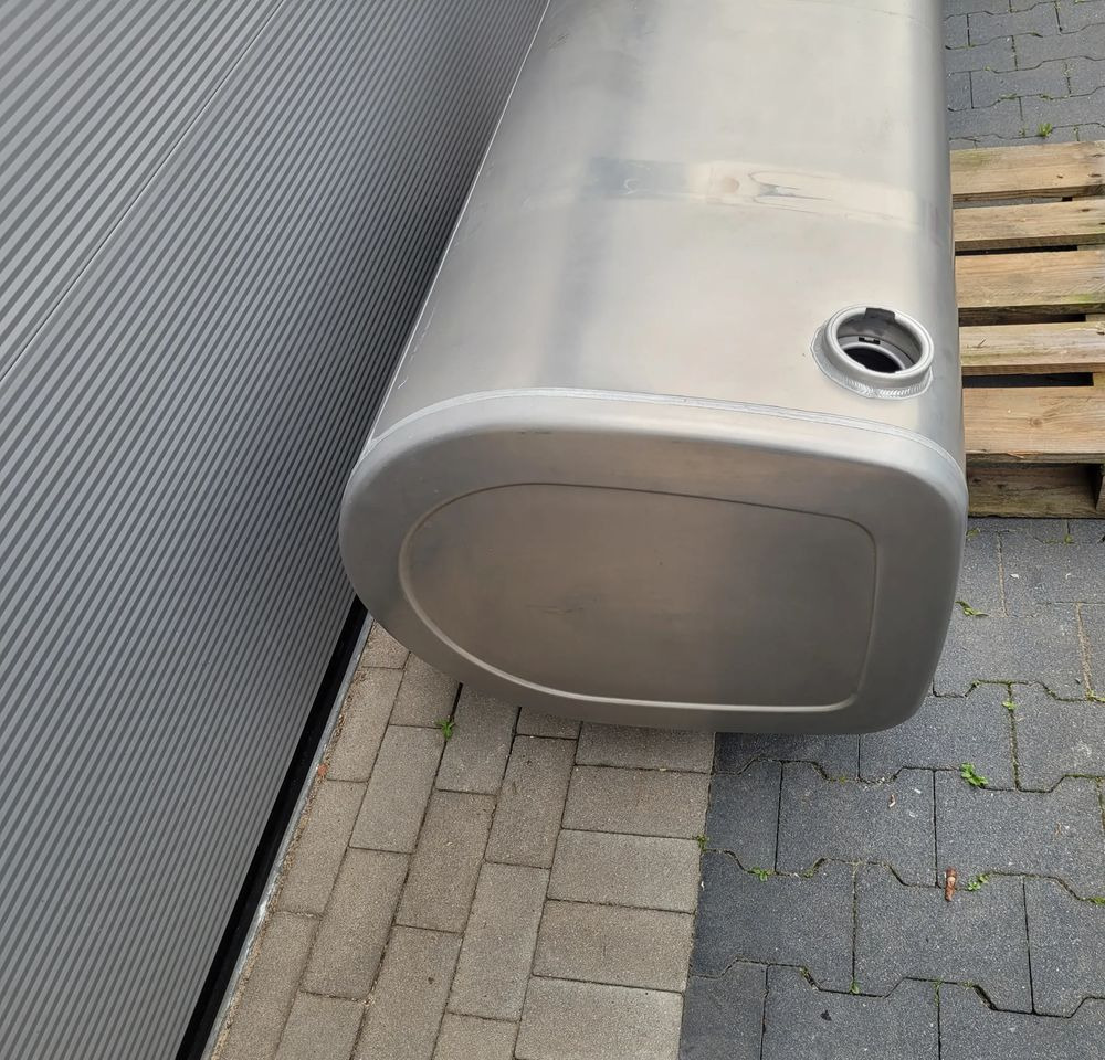 ZBIORNIK PALIWA VOLVO FH4 FH5 GAMA 160x55x68cm 505L 21516480 CHWALIM116 - Паливний бак в категорії Вантажівки: фото 2 ZBIORNIK PALIWA VOLVO FH4 FH5 GAMA 160x55x68cm 505L 21516480 CHWALIM116 - Паливний бак в категорії Вантажівки: фото 2