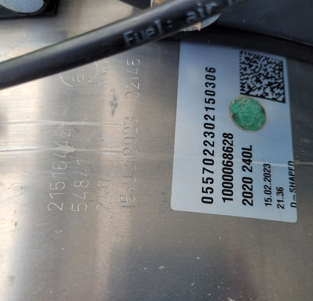 ZBIORNIK PALIWA VOLVO FH4 FM 240L 21516442 60X70X70 CM CHWALIM116 - Паливний бак в категорії Вантажівки: фото 4 ZBIORNIK PALIWA VOLVO FH4 FM 240L 21516442 60X70X70 CM CHWALIM116 - Паливний бак в категорії Вантажівки: фото 4