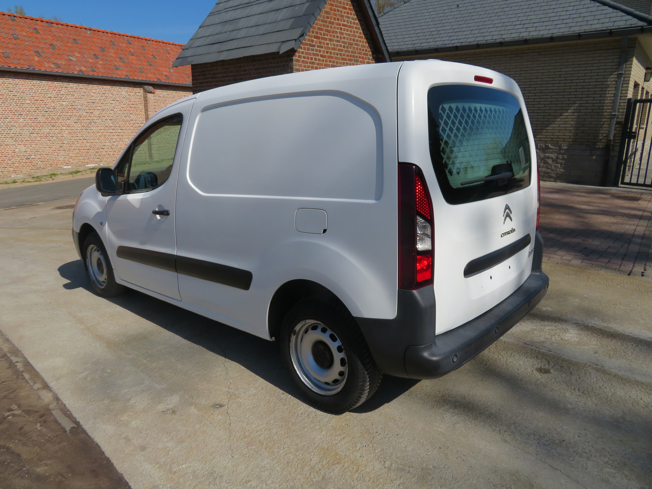 CITROËN Berlingo 1.6 BlueHDi CLUB - Суцільнометалевий фургон: фото 5 CITROËN Berlingo 1.6 BlueHDi CLUB - Суцільнометалевий фургон: фото 5