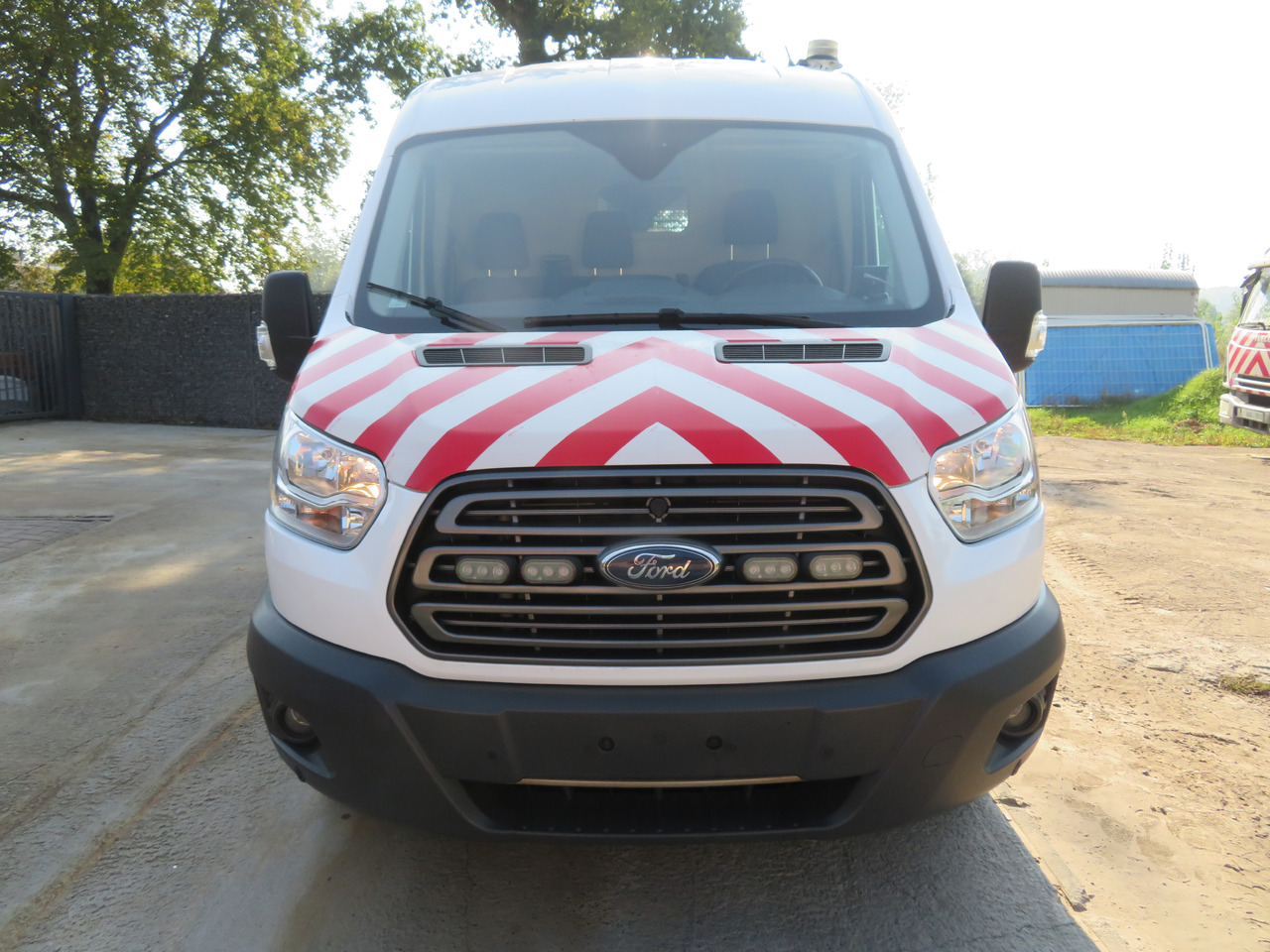Ford Transit 2.0TDCi - Суцільнометалевий фургон: фото 2 Ford Transit 2.0TDCi - Суцільнометалевий фургон: фото 2