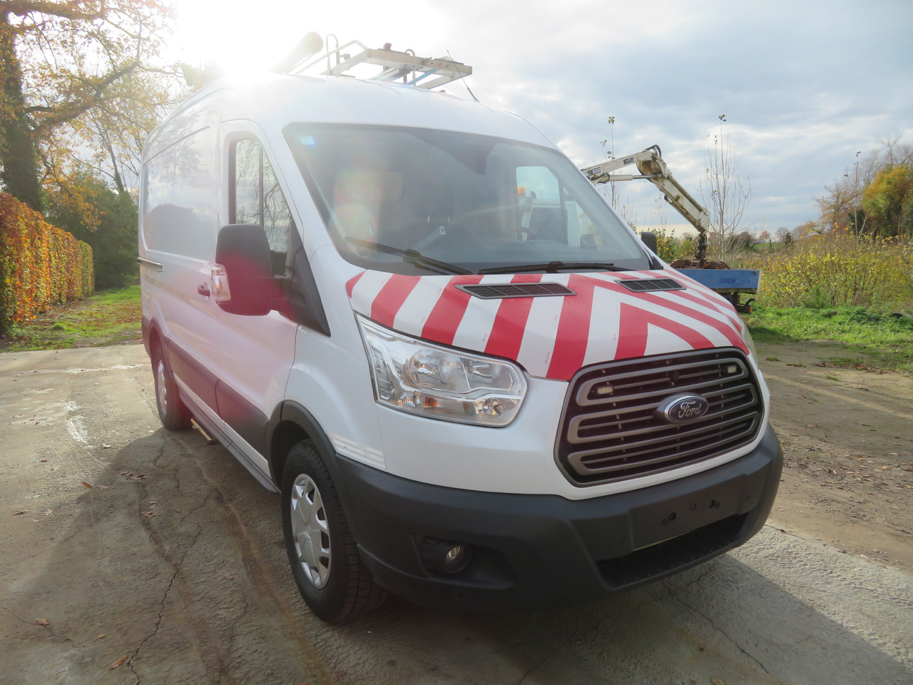Ford Transit 2.0TDCi - L2H2 - Суцільнометалевий фургон: фото 1 Ford Transit 2.0TDCi - L2H2 - Суцільнометалевий фургон: фото 1