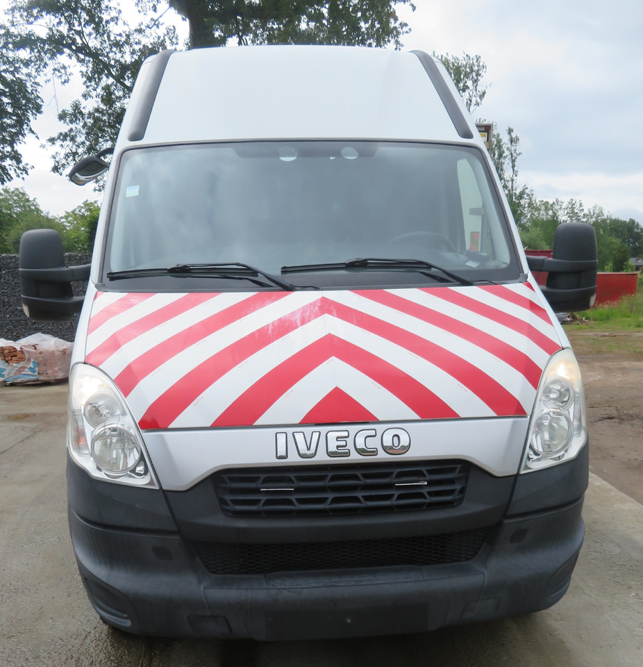 Iveco Daily 50C15 - 4X2 - Суцільнометалевий фургон: фото 2 Iveco Daily 50C15 - 4X2 - Суцільнометалевий фургон: фото 2