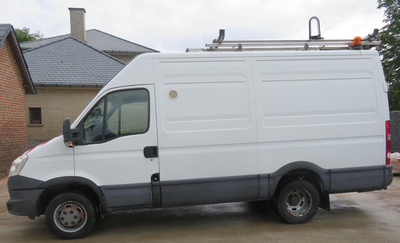 Iveco Daily 50C15 - Суцільнометалевий фургон: фото 5 Iveco Daily 50C15 - Суцільнометалевий фургон: фото 5