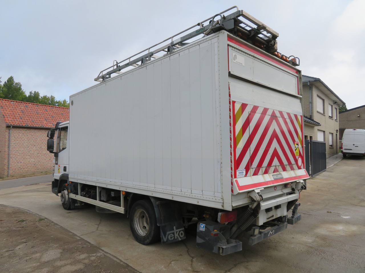 Iveco Eurocargo ML90E18 Bakwagen - Вантажівка з закритим кузовом: фото 5 Iveco Eurocargo ML90E18 Bakwagen - Вантажівка з закритим кузовом: фото 5