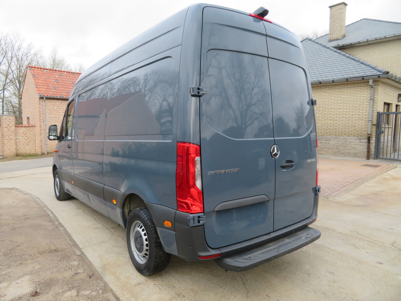 Mercedes-Benz Sprinter 317cdi - 9GTronic - A2H2 - Суцільнометалевий фургон: фото 5 Mercedes-Benz Sprinter 317cdi - 9GTronic - A2H2 - Суцільнометалевий фургон: фото 5