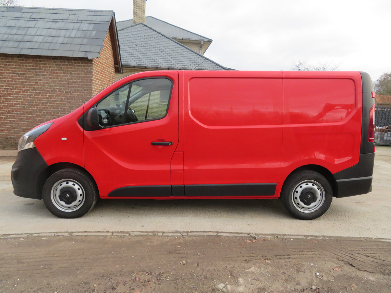 Opel Vivaro 1.6CDTI BI-Turbo - L1H1 - Легковий фургон: фото 4 Opel Vivaro 1.6CDTI BI-Turbo - L1H1 - Легковий фургон: фото 4