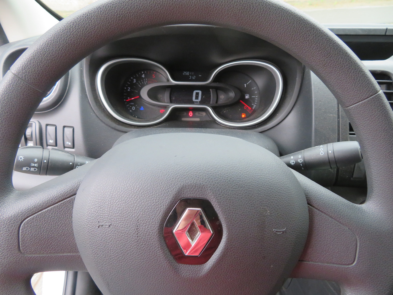 Легковий фургон RENAULT Trafic 2.0dCi - L2H1: фото 16