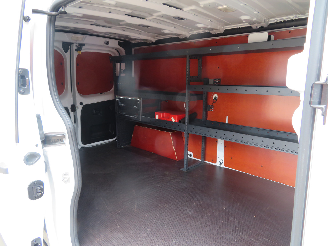 Легковий фургон RENAULT Trafic 2.0dCi - L2H1: фото 9