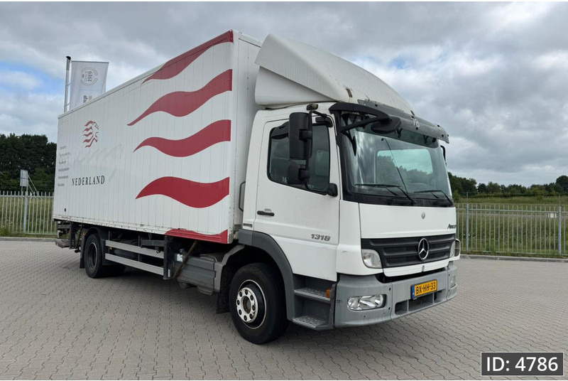Mercedes-Benz Atego 1318 Day Cab, Euro 5, BDF / EPS automatic / DHOLLANDIA 2000KG - Контейнеровоз/ Змінний кузов вантажівка: фото 4 Mercedes-Benz Atego 1318 Day Cab, Euro 5, BDF / EPS automatic / DHOLLANDIA 2000KG - Контейнеровоз/ Змінний кузов вантажівка: фото 4