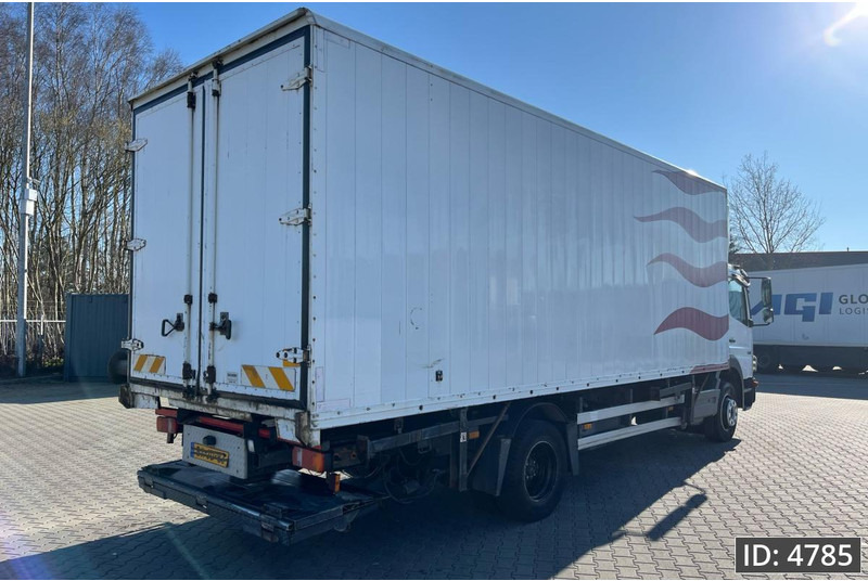 Mercedes-Benz Atego 1318 Day Cab, Euro 5, BDF / EPS automatic / DHOLLANDIA 2000KG - Контейнеровоз/ Змінний кузов вантажівка: фото 3 Mercedes-Benz Atego 1318 Day Cab, Euro 5, BDF / EPS automatic / DHOLLANDIA 2000KG - Контейнеровоз/ Змінний кузов вантажівка: фото 3