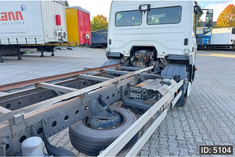 Mercedes-Benz Atego 1318 Day Cab, Euro 6, / BDF / DHOLLANDIA 2000KG - Контейнеровоз/ Змінний кузов вантажівка: фото 4 Mercedes-Benz Atego 1318 Day Cab, Euro 6, / BDF / DHOLLANDIA 2000KG - Контейнеровоз/ Змінний кузов вантажівка: фото 4