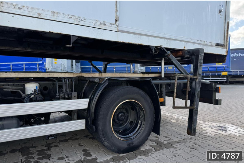 Mercedes-Benz Atego 816 Day Cab, Euro 5, BDF / EPS automatic / standklima / Hydraulic system - Контейнеровоз/ Змінний кузов вантажівка: фото 3 Mercedes-Benz Atego 816 Day Cab, Euro 5, BDF / EPS automatic / standklima / Hydraulic system - Контейнеровоз/ Змінний кузов вантажівка: фото 3