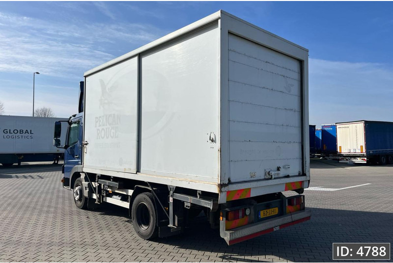Mercedes-Benz Atego 816 Day Cab, Euro 5, BDF / EPS automatic / standklima / Hydraulic system - Контейнеровоз/ Змінний кузов вантажівка: фото 2 Mercedes-Benz Atego 816 Day Cab, Euro 5, BDF / EPS automatic / standklima / Hydraulic system - Контейнеровоз/ Змінний кузов вантажівка: фото 2