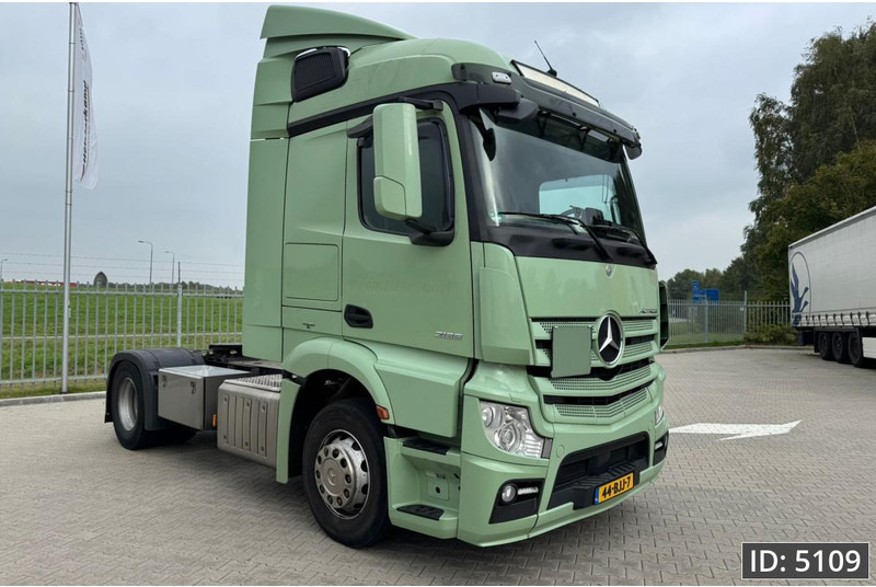 Mercedes-Benz Actros 1836 StreamSpace, Euro 6 - Тягач: фото 4 Mercedes-Benz Actros 1836 StreamSpace, Euro 6 - Тягач: фото 4