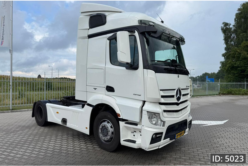 Mercedes-Benz Actros 1842 StreamSpace, Euro 6, / Very clean condition / Streamspace / 9 Pieces - Тягач: фото 4 Mercedes-Benz Actros 1842 StreamSpace, Euro 6, / Very clean condition / Streamspace / 9 Pieces - Тягач: фото 4